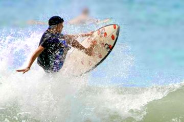 Surfing in Puntarenas Esterillos